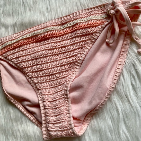 *sold* NWOT Crochet Bikini Bottoms - Picture 4 of 5